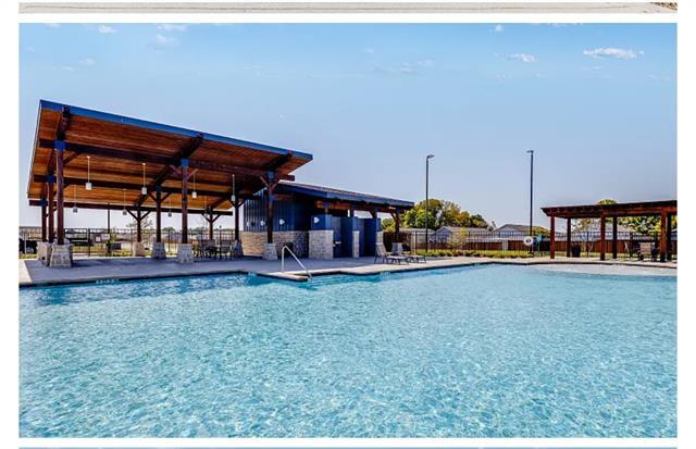 Building Photo - 613 Holleman Dr