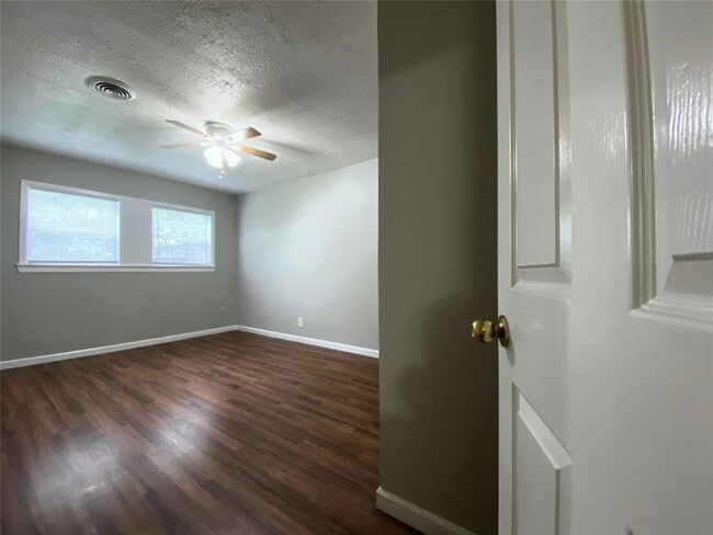 Building Photo - 6143 Grape St