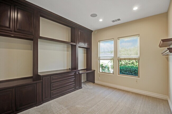 Building Photo - 81075 Giacomo Way