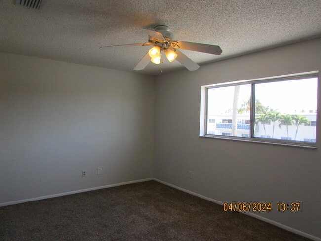 Building Photo - 1128 Mary Joye Ave