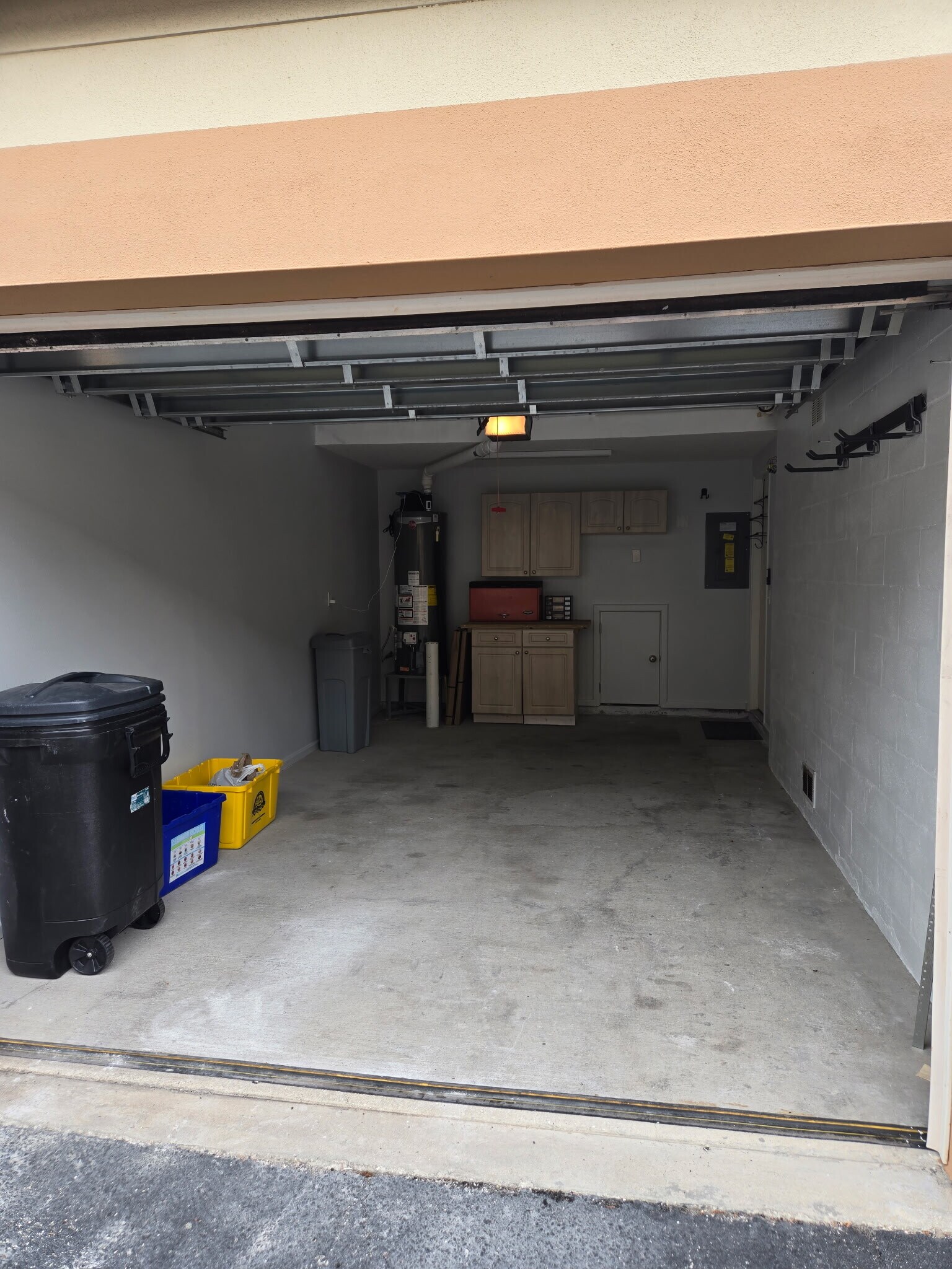 Building Photo - 824 Padua Ln