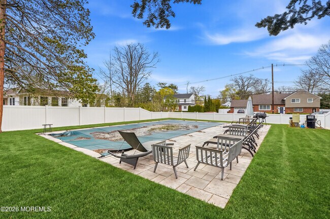 Building Photo - 309 Cedar Ave