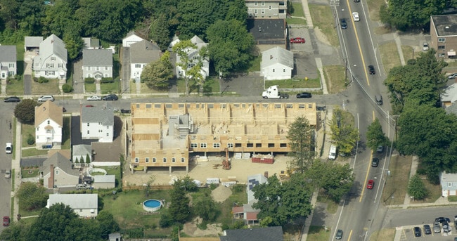 Aerial Photo - 412 N Summerfield Ave