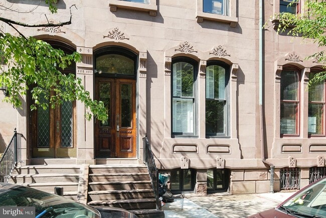 Primary Photo - 2033 Spruce St