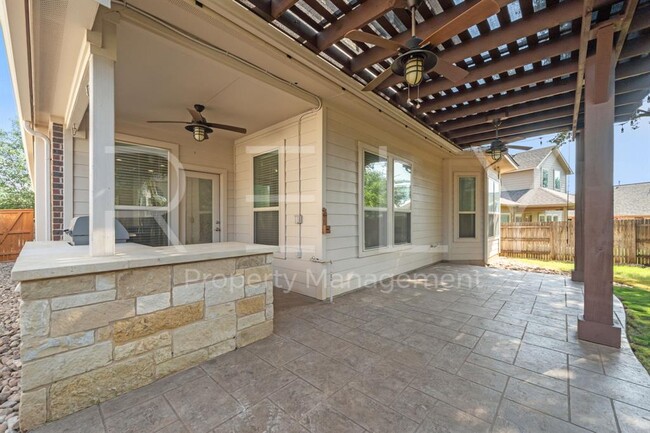 Building Photo - 227 Choke Canyon Ln
