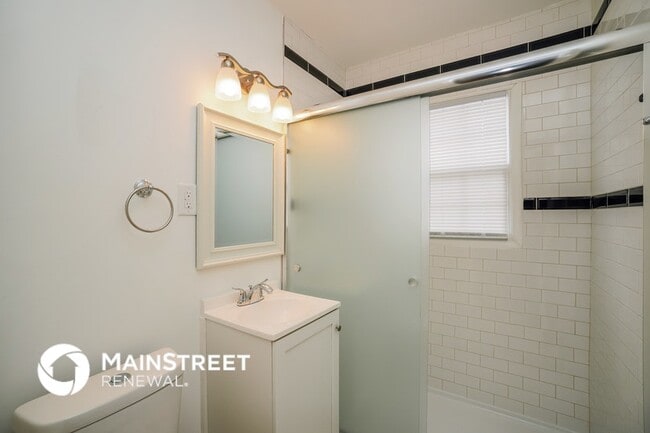 Building Photo - 2231 Dartmouth Ave