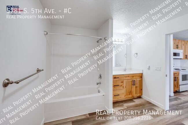 Building Photo - 5781 S 5th Ave