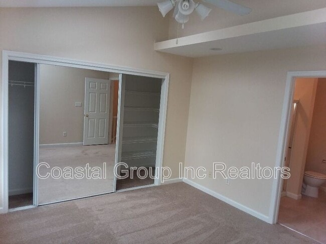 Building Photo - 8550 Tidewater Dr