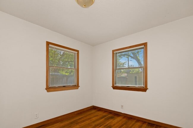 Building Photo - 2bd, 1b Cozy Home awaits in Boise Bench!