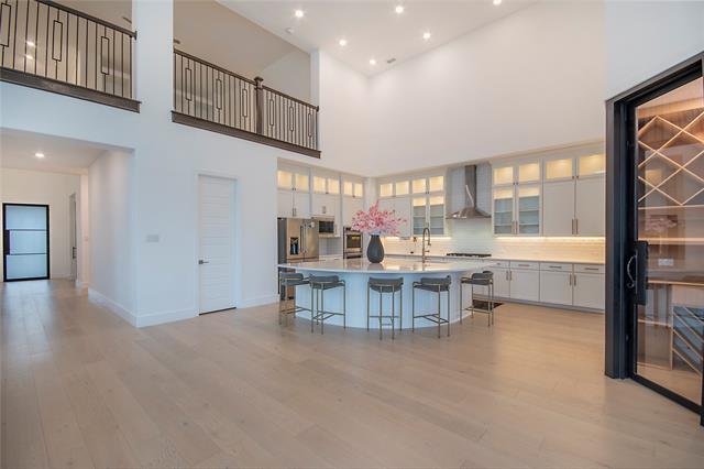 Building Photo - 1520 Chisholm Trail