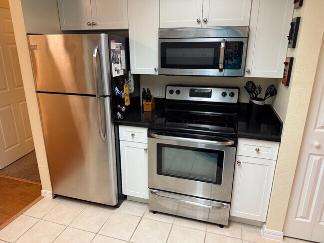 Building Photo - 2730 Anzio Ct