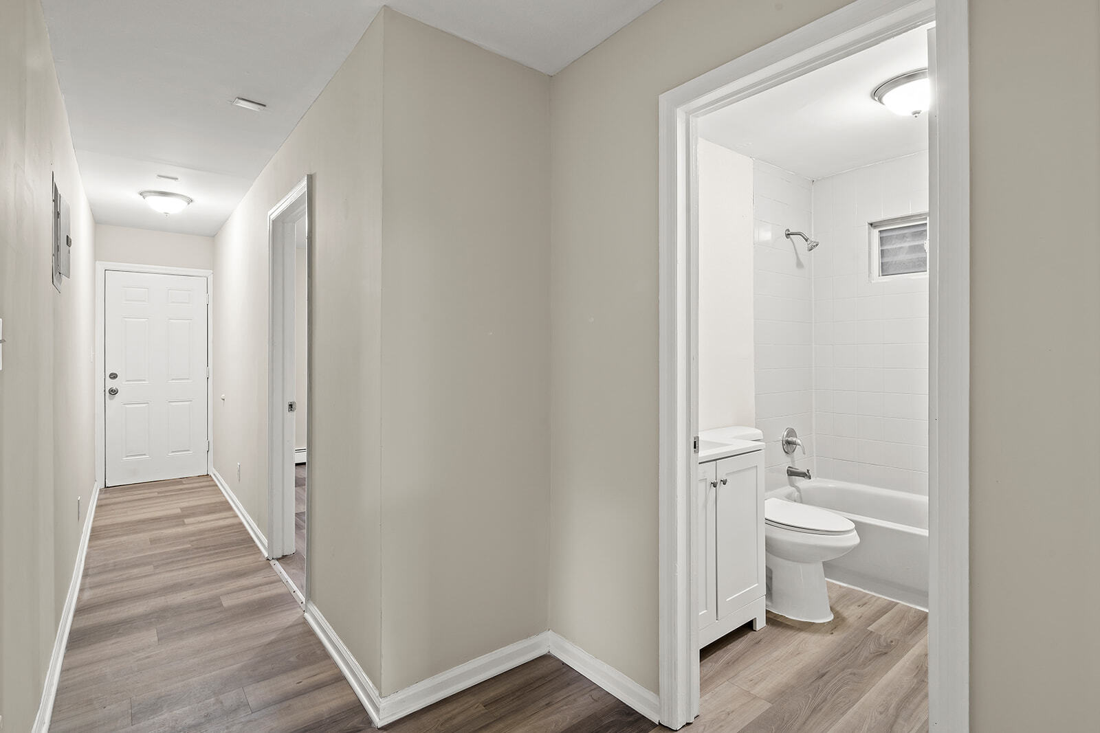 Building Photo - 390 S 19th St