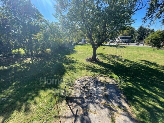 Building Photo - 1130 Whiteford Rd