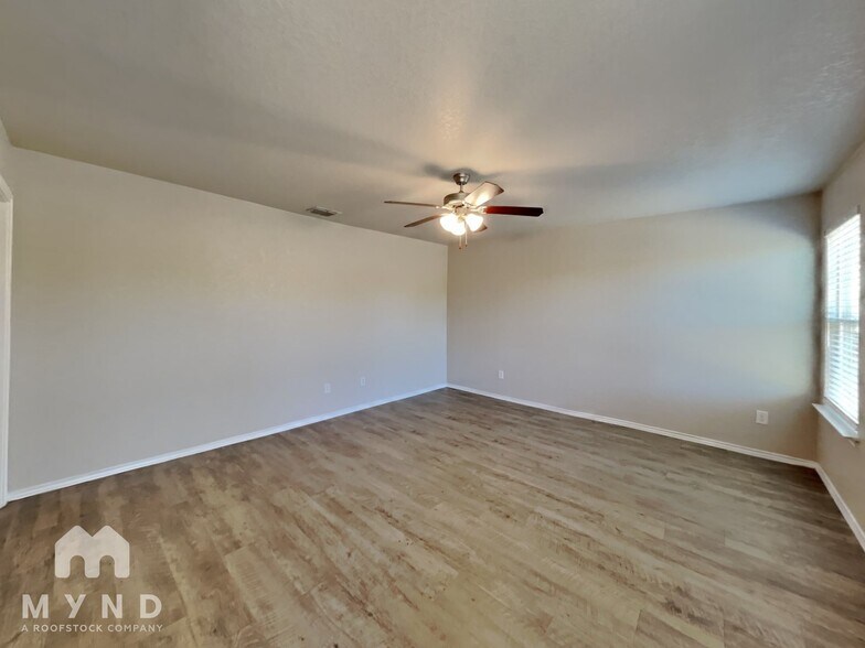 Building Photo - 4007 Turning Pine Edge