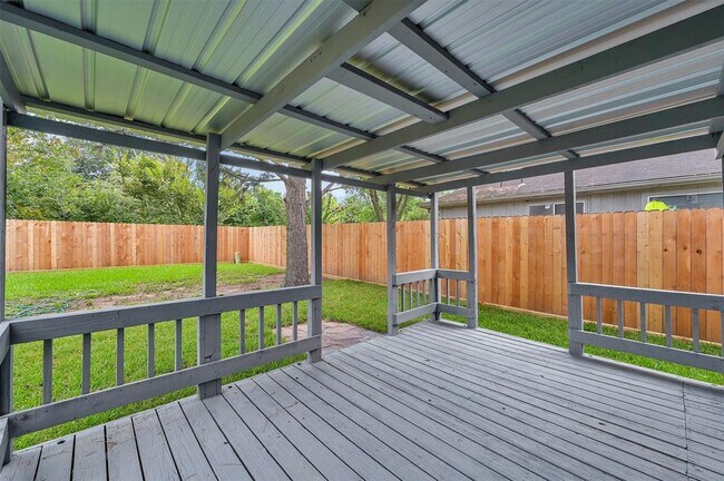 Building Photo - 12652 Pine Bush Dr