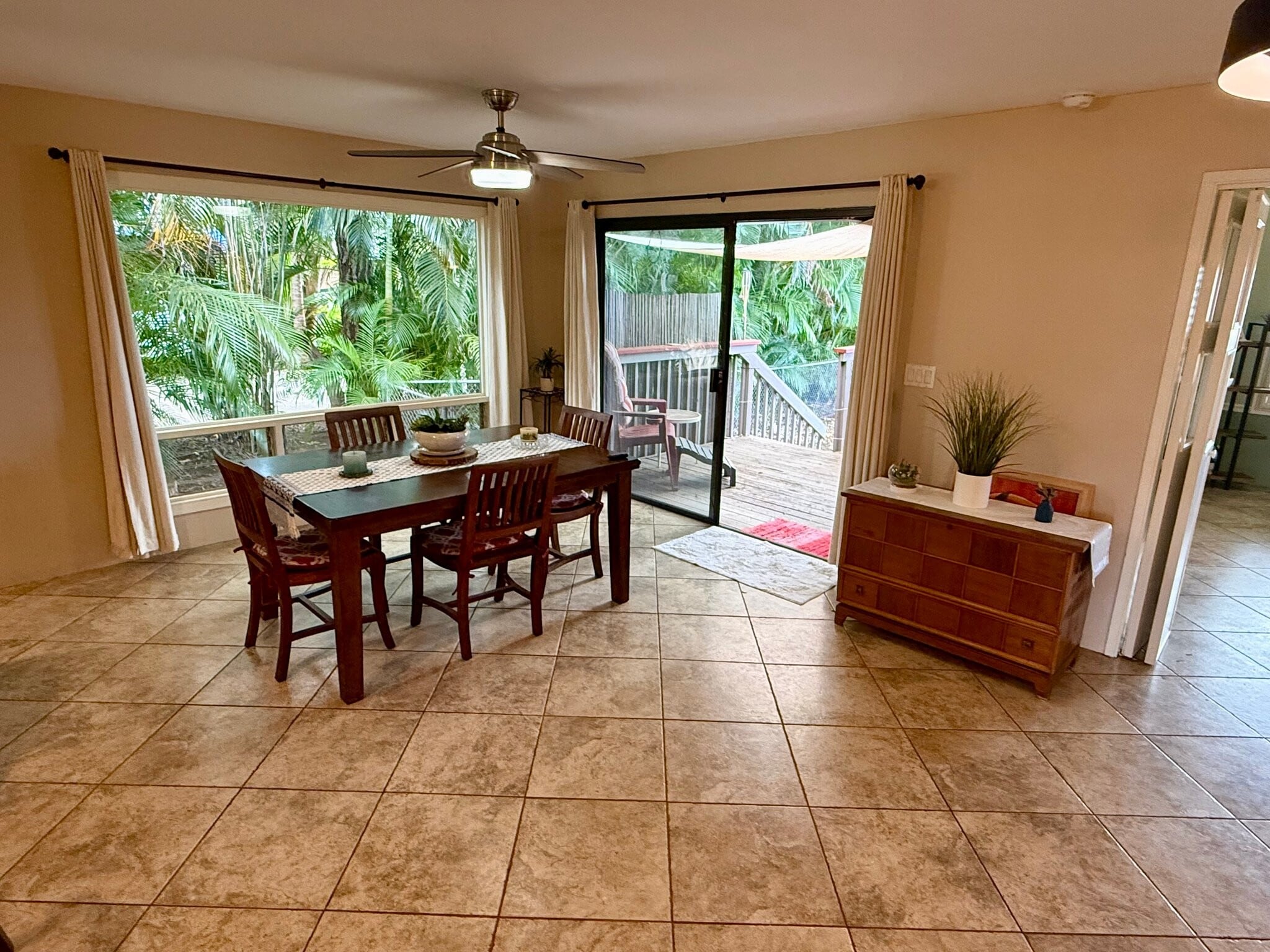 Building Photo - 529 Ekahi Way