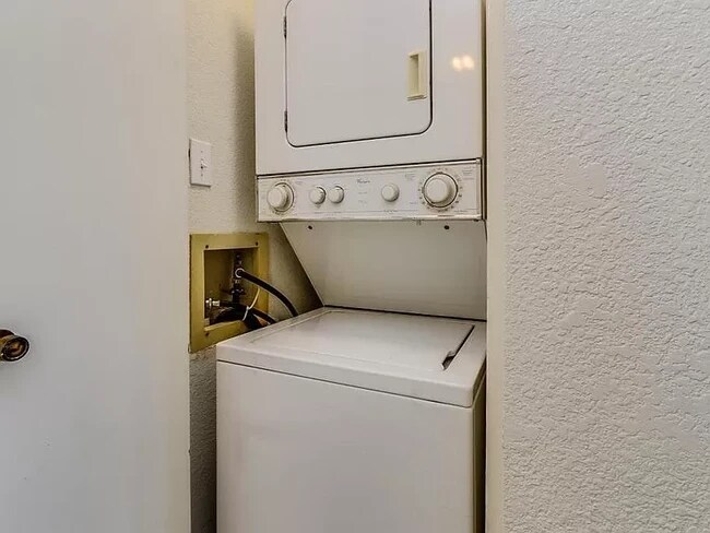 Building Photo - 2910 W Marconi Ave