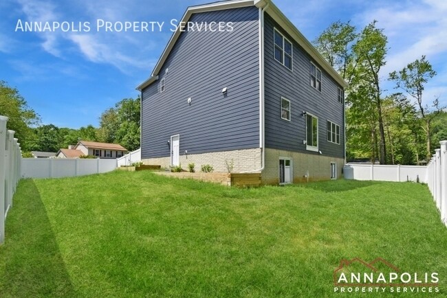 Building Photo - 3601 Edgemont St