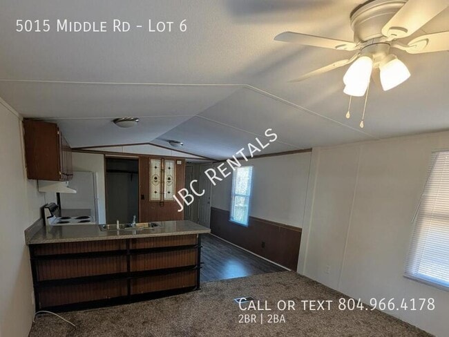 Building Photo - 5015 Middle Rd