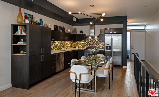 Building Photo - 751 N Fairfax Ave