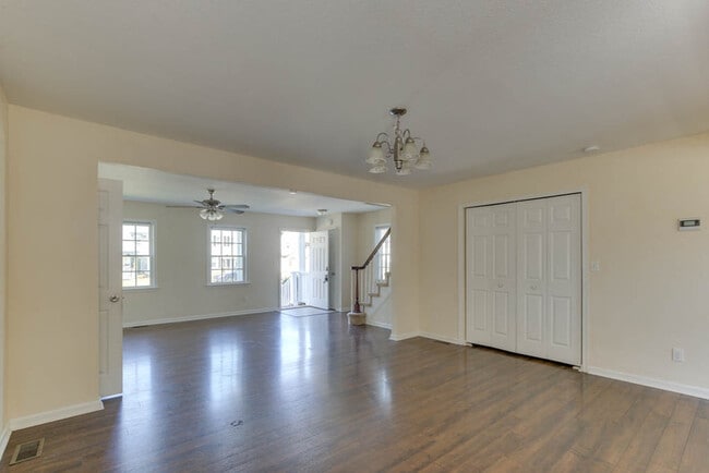 Building Photo - 2 Alden Ave