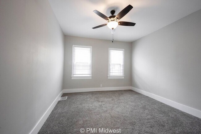 Building Photo - "Charming 3-Bedroom Duplex Haven on W 29th St – Spacious 1031 Sq Ft Gem in Indianapolis!"