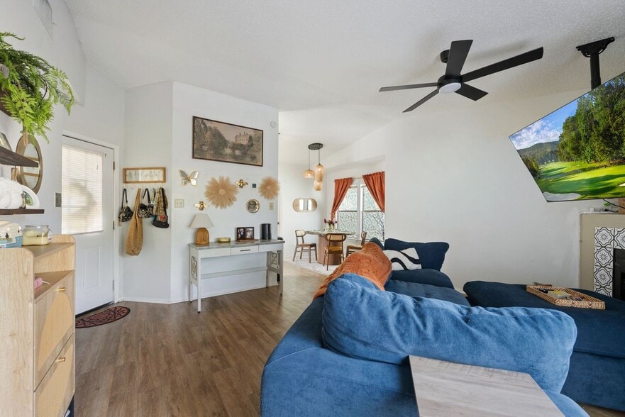 Building Photo - 8317 Forest Ridge Dr
