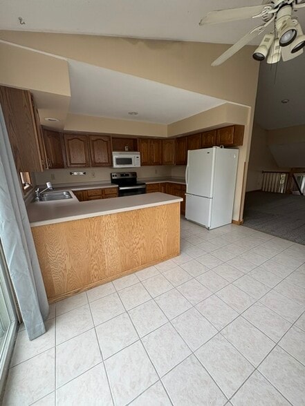 Building Photo - 726 Vilas St