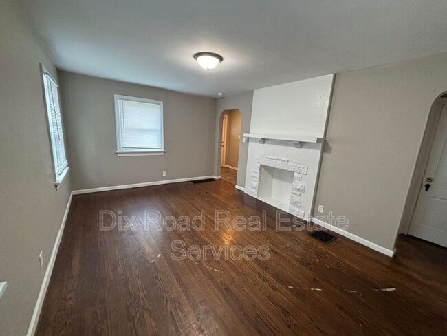 Building Photo - 340 Burleigh Ave