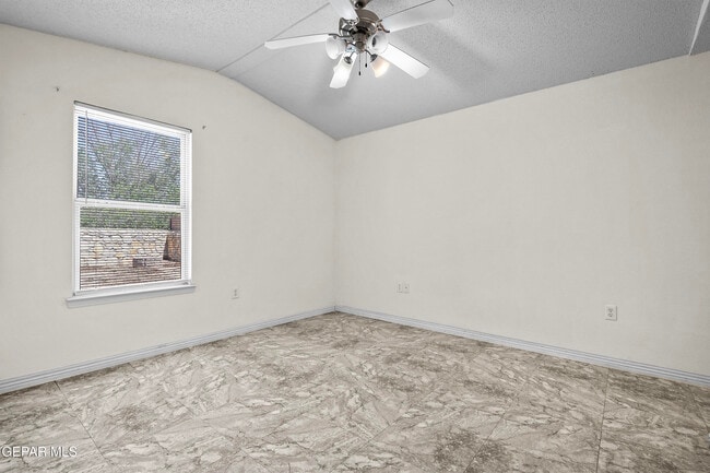 Building Photo - 871 Luisa Guerra Dr