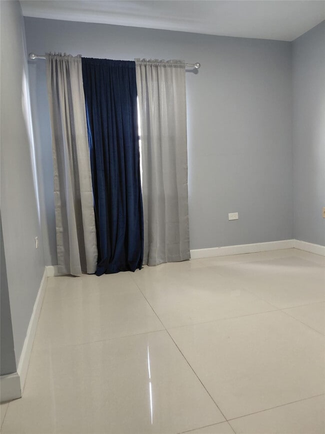 Building Photo - 8350 N Missionwood Cir