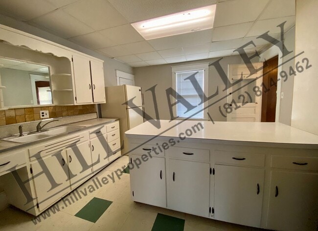 Building Photo - Three bedroom home