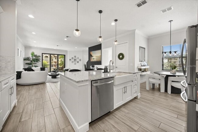 Building Photo - 7675 Toscana Blvd