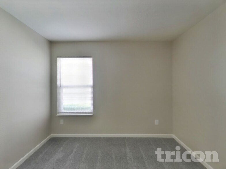 Building Photo - 2944 Mozart Way