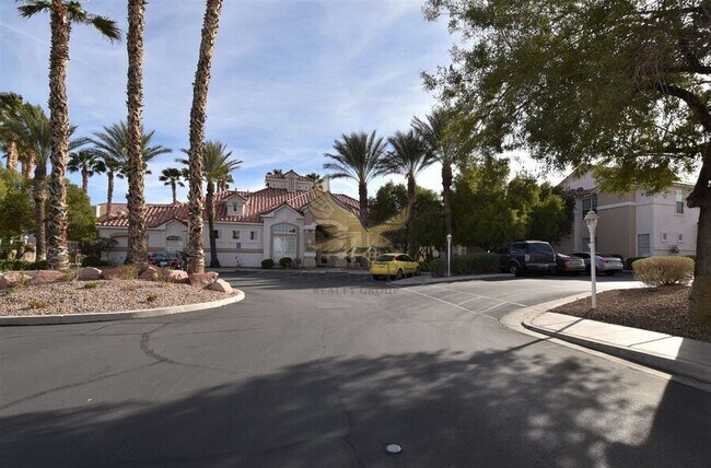 Building Photo - 8555 W Russell Rd