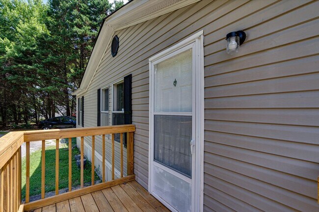 Building Photo - Peaceful 2BR 2 BA in Soddy Daisy