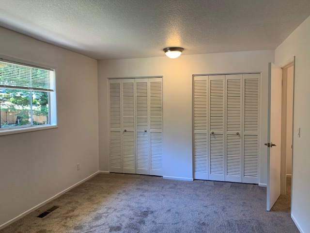 Master with Double closets - 18750 NW Nelscott St