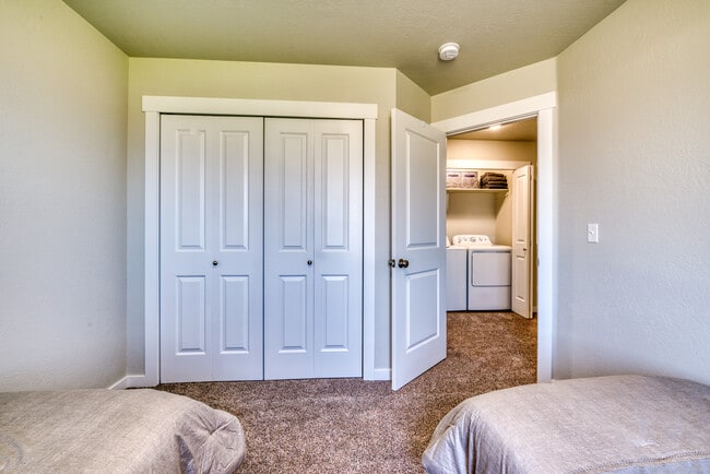 Building Photo - 1113 Jessica Ct