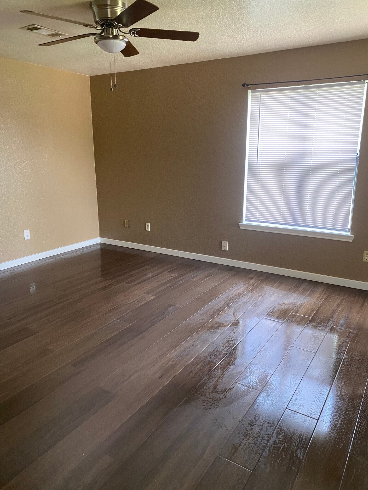 Building Photo - 2613 Schwald Rd