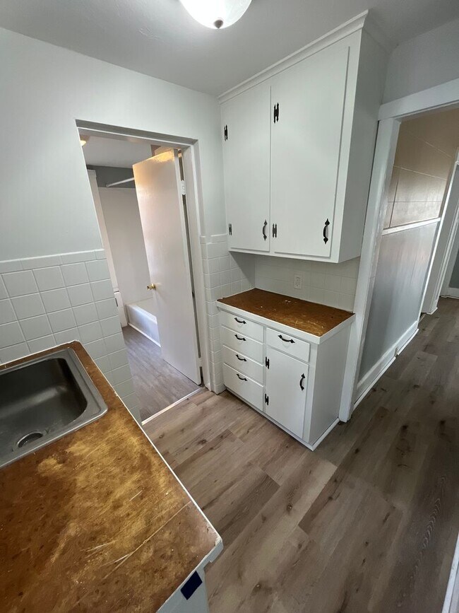 Building Photo - 36 Fisher St