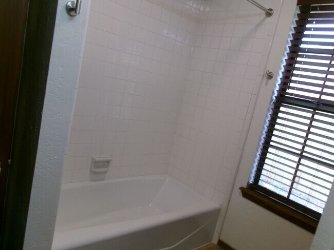 Building Photo - Pets Negotiable with Owner Approval!