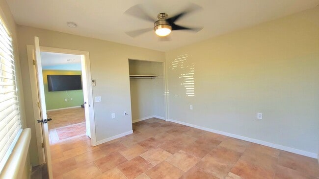 Building Photo - CHARLESTON COMMERCIAL CENTER - David Adam ...