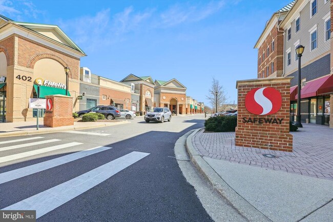 Building Photo - 502 Lawson Way