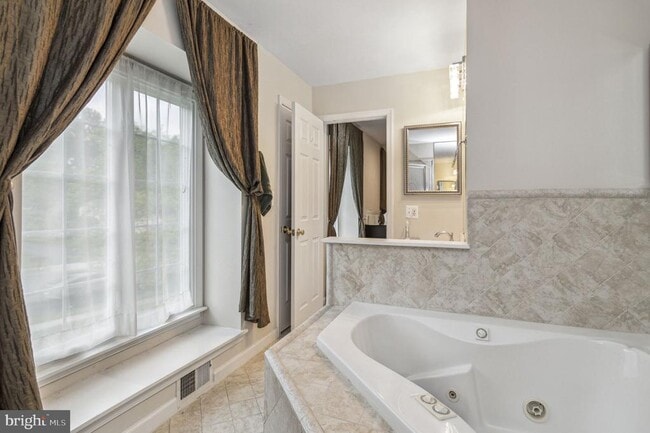 Building Photo - 8916 Arley Dr