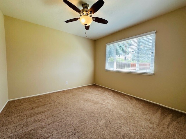 Building Photo - Charming 2-Bedroom, 1-Bathroom in Sacramento!