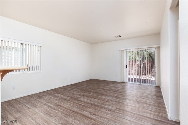 Building Photo - 3636 E Carisbrook Dr