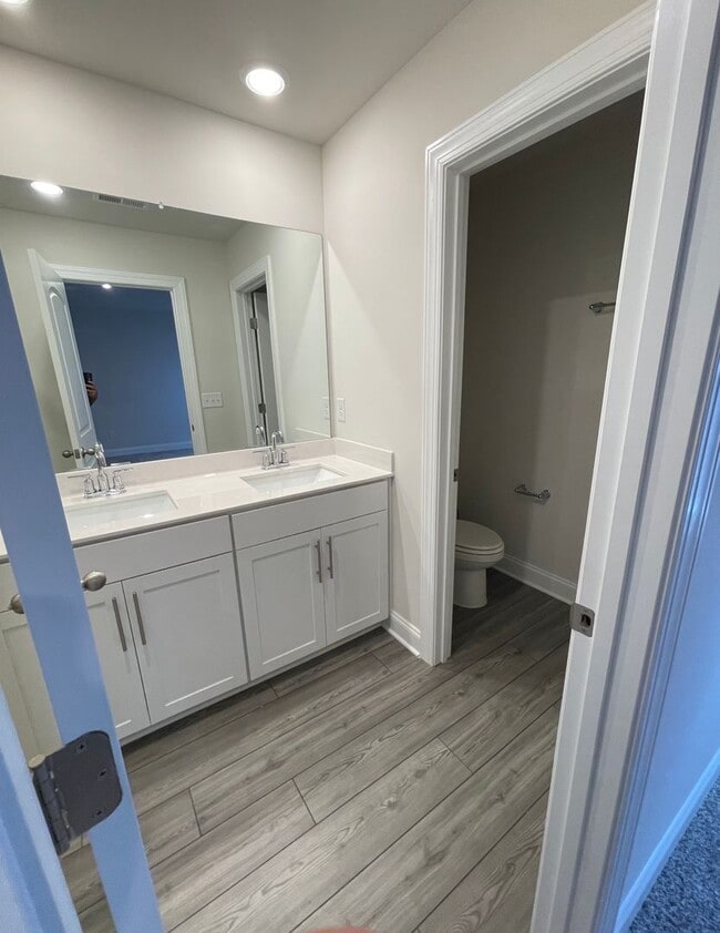Building Photo - 4528 Skywood Ln