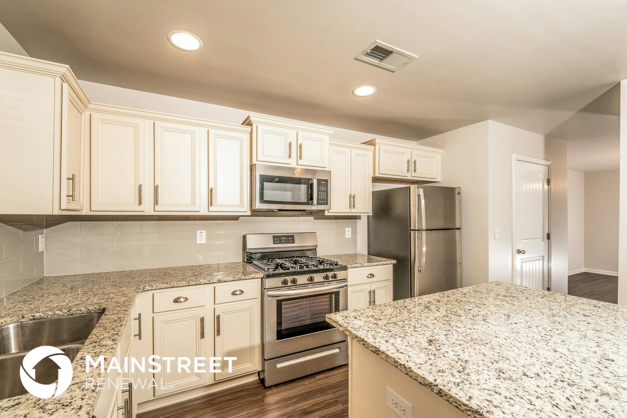 Building Photo - 180 Belmont Way