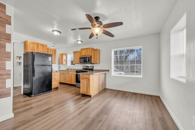 Building Photo - 202 S Middleton Rd