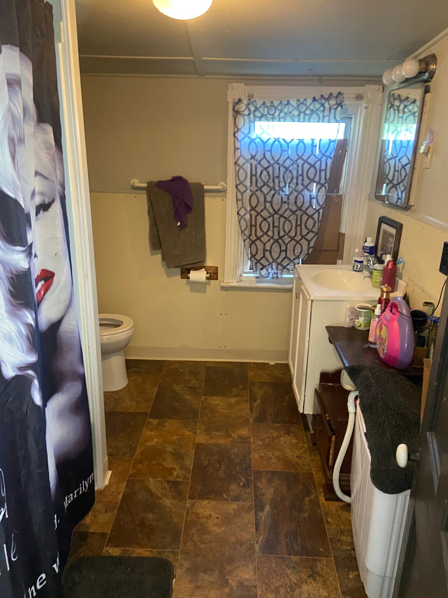 Building Photo - 112 Webster Ave